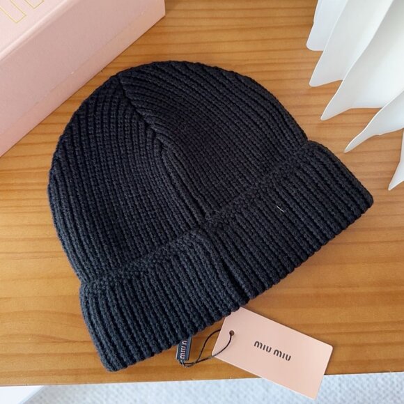 Miu Miu Knit Logo Slouchy Beanie - Picture 2 of 6
